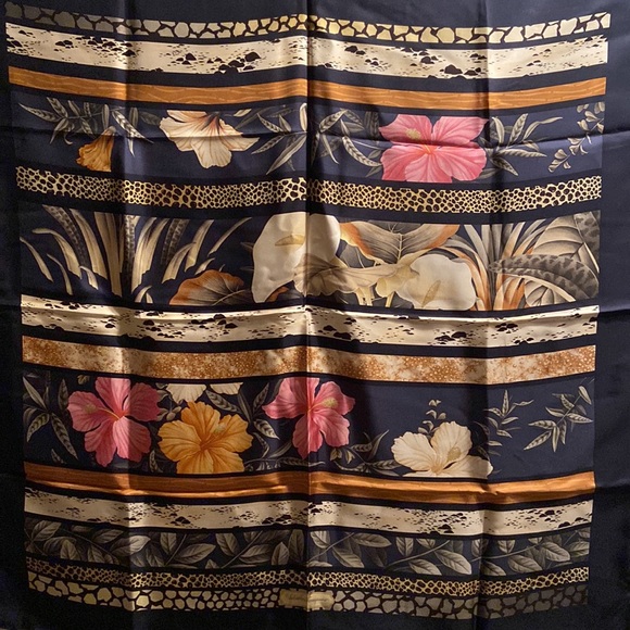 Salvador Ferragamo silk scarf blue boarder with hibiscus and lilies animal print - Picture 11 of 13